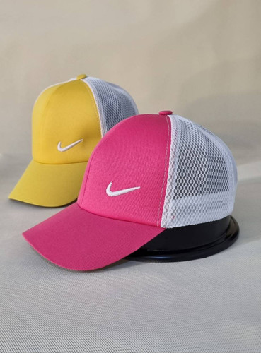 کلاه کپ ورزشی زنانه در رنگبندی