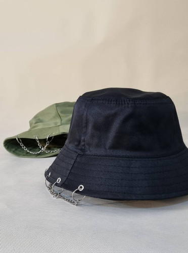 کلاه باکت زنانه مدل پیرسینگ دار در رنگبندی